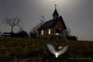 Kottenborner Kapelle mit Glaskugel
