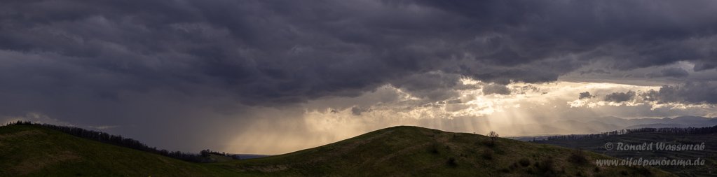 Blick auf die Vogesen vom Badberg aus