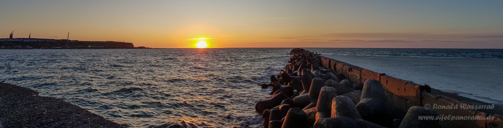 Sonnenuntergang auf der Düneninsel