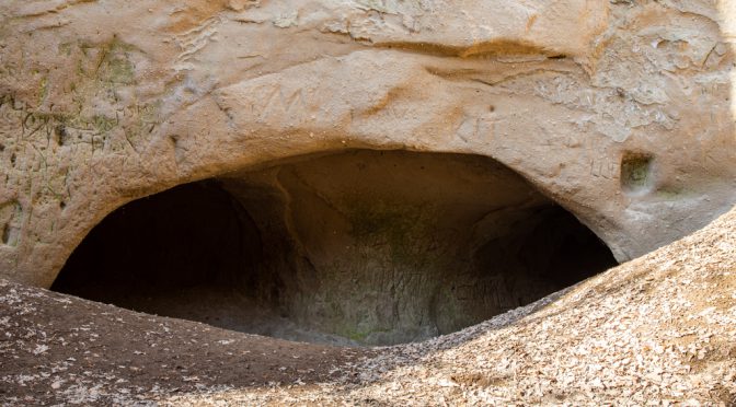 Trass-Höhlen – Fotografie in der eifeler Vulkanglut