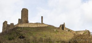 Die Löwenburg in Monreal