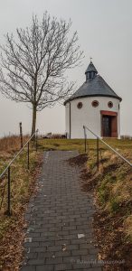 Fußweg zur Votivkapelle Wahlhausen