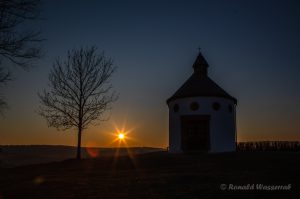 Sonnenuntergang an der Votivkapelle Wahlhausen
