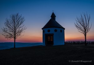 Votivkapelle Wahlhausen zur Blauen Stunde