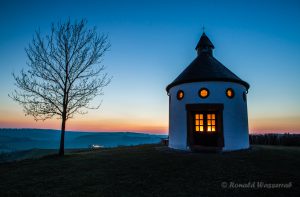 Votivkapelle Wahlhausen zur Blauen Stunde