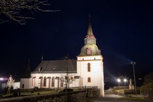 St. Michael bei Nacht