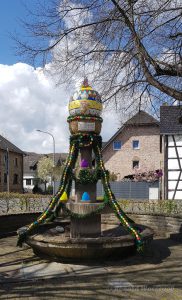 Österlicher Dorfbrunnen