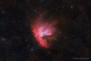 Astro-Fotografie: Der Pacmannebel NGC 281 ohne Filter im Sternbild Kassiopeia