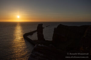 Hochseeinsel Helgoland: Sonnenuntergang an der Langen Anna