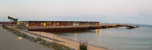 Hochseeinsel Helgoland: Abendstimmung am Fähranleger Helgoland