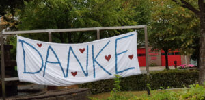 Danke! (am Dorfbrunnen)